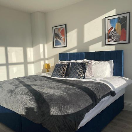 2 Bedroom Apartment - Flitwick - Contractor Friendly - Tourist Ready - Full Kitchen - Wifi - Smart Tv - Sofa Bed - Free Parking - Ideal For Short Or Long Stays Esterno foto