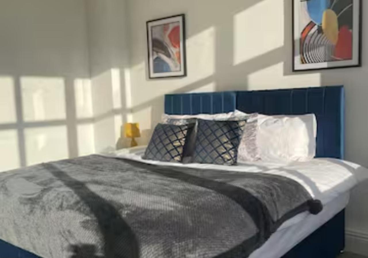 2 Bedroom Apartment - Flitwick - Contractor Friendly - Tourist Ready - Full Kitchen - Wifi - Smart Tv - Sofa Bed - Free Parking - Ideal For Short Or Long Stays Esterno foto