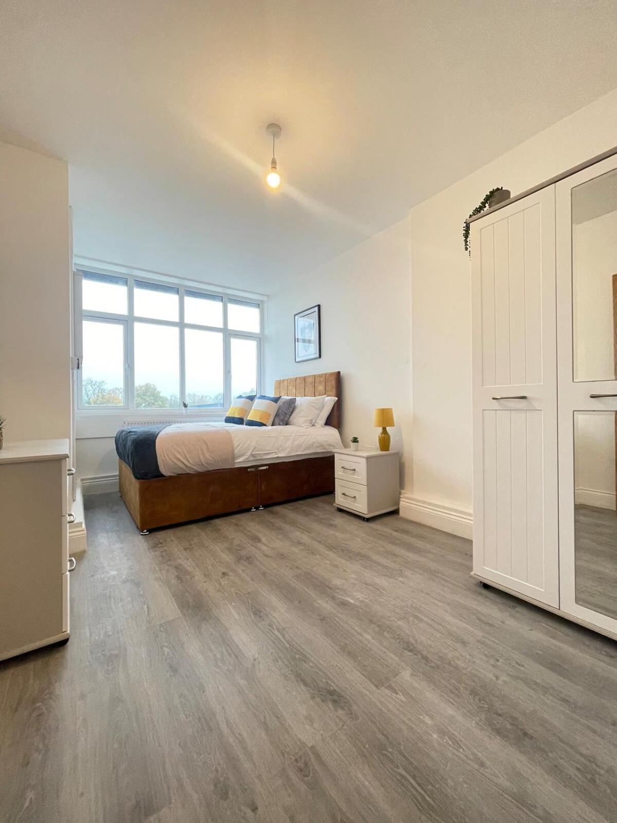 2 Bedroom Apartment - Flitwick - Contractor Friendly - Tourist Ready - Full Kitchen - Wifi - Smart Tv - Sofa Bed - Free Parking - Ideal For Short Or Long Stays Esterno foto